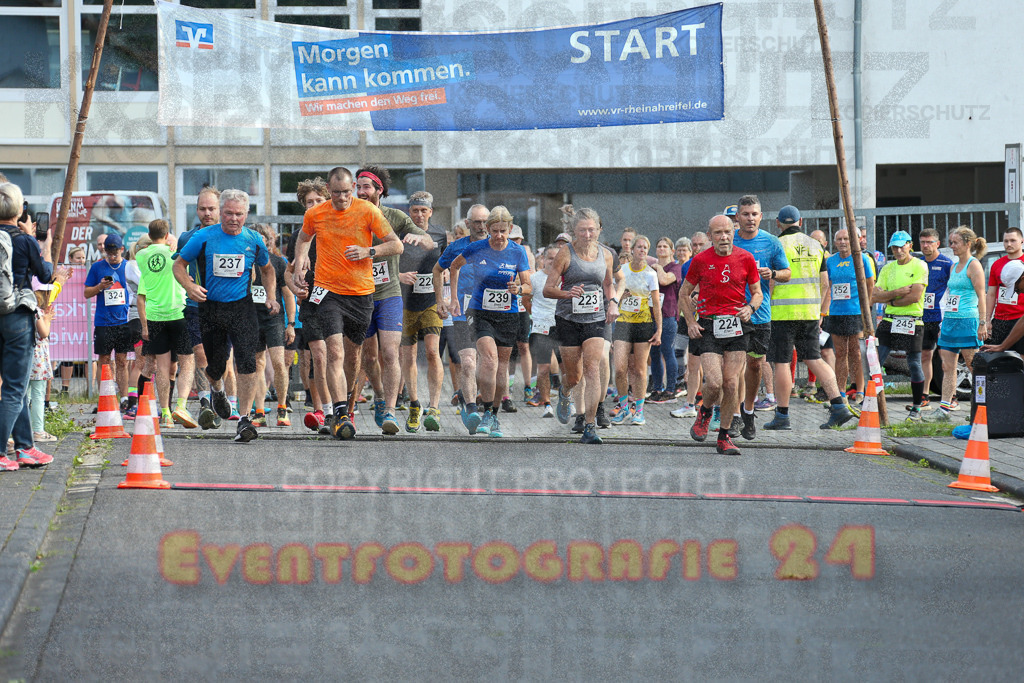 250801_1810_EX1_6455 | Sportfotografie im Rhein-Sieg Kreis, Köln, Bonn, NRW, Rheinland Pfalz, Hessen, etc. Unser Tätigkeitsfeld umfasst den Laufsport vom Volkslauf über den Marathon, Duathlon, Triathon bis zum Ultralauf wie Kölnpfad Ultra oder Schindertrail.