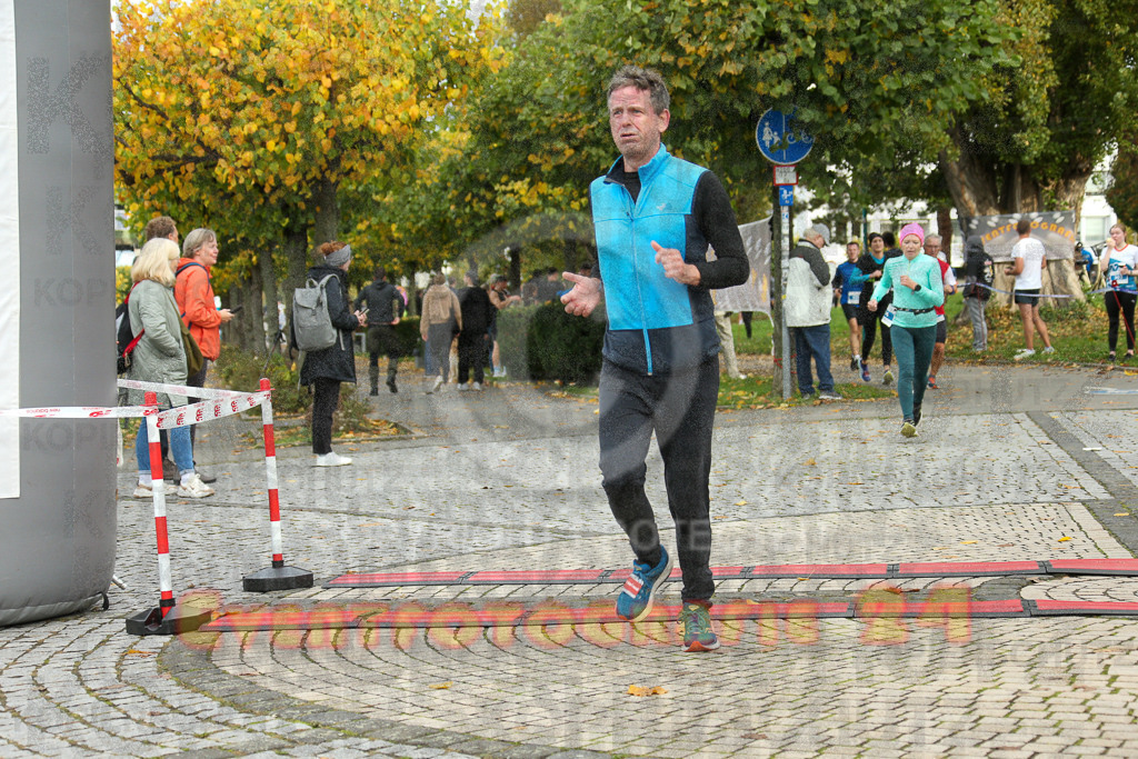 241020_1015_EX1_8403 | Sportfotografie im Rhein-Sieg Kreis, Köln, Bonn, NRW, Rheinland Pfalz, Hessen, etc. Unser Tätigkeitsfeld umfasst den Laufsport vom Volkslauf über den Marathon, Duathlon, Triathon bis zum Ultralauf wie Kölnpfad Ultra oder Schindertrail.
