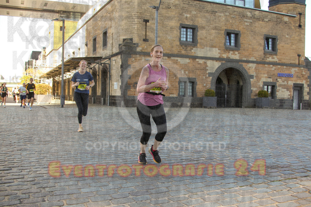 240921_1458_EV4_0109 | Sportfotografie im Rhein-Sieg Kreis, Köln, Bonn, NRW, Rheinland Pfalz, Hessen, etc. Unser Tätigkeitsfeld umfasst den Laufsport vom Volkslauf über den Marathon, Duathlon, Triathon bis zum Ultralauf wie Kölnpfad Ultra oder Schindertrail.