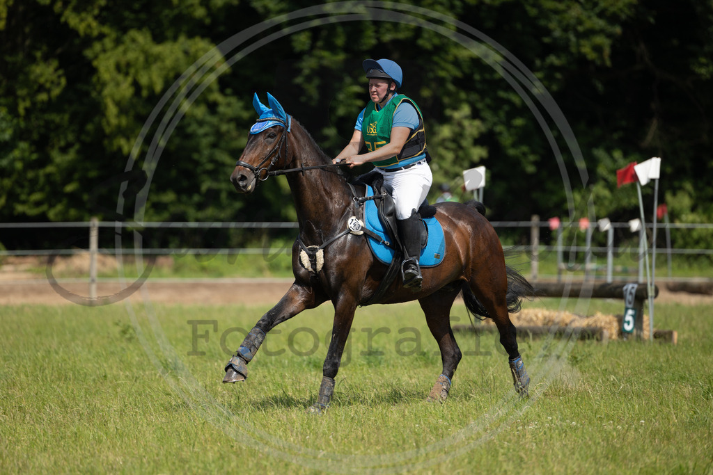 994A1325 | sabrinanicolaifotografie - Realisiert mit Pictrs.com