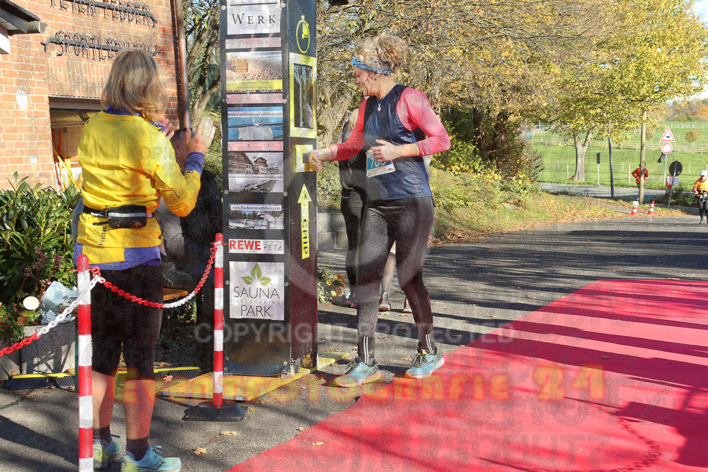 221113_1243_EX1_9193 | Sportfotografie im Rhein-Sieg Kreis, Köln, Bonn, NRW, Rheinland Pfalz, Hessen, etc. Unser Tätigkeitsfeld umfasst den Laufsport vom Volkslauf über den Marathon, Duathlon, Triathon bis zum Ultralauf wie Kölnpfad Ultra oder Schindertrail.