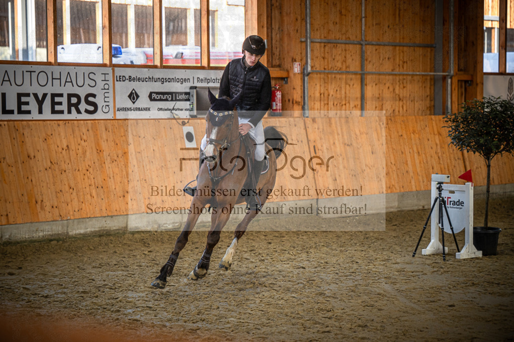 DOS_1337 | Entdecke hochwertige Reitturnierfotos von Foto Oger. Professionell, emotional und authentisch – jetzt Lieblingsmomente im Shop bestellen.Deutschlandweite Turnierfotografie. - Realisiert mit Pictrs.com
