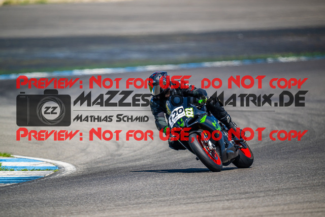 MaZZes_FotoMatrix_240520_6007705_3798 | GELB