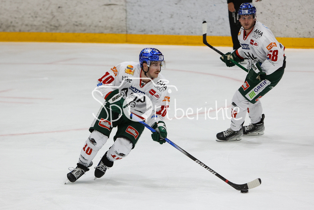SC Langnau Tigers - Augsburger Panther | Chris COLLINS (AEV #10) am Puck / Freisteller / Einzelfoto