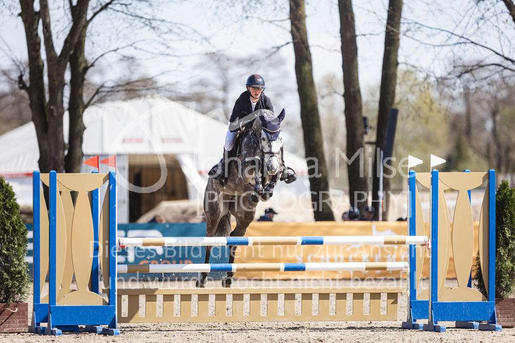 250408_Mühlen_SprPf-L-410 | Deine schönsten Turniermomente als professionelle Fotos! Entdecke hochwertige Pferdesport-Fotografie im Online-Shop. Jetzt Fotos finden & bestellen!