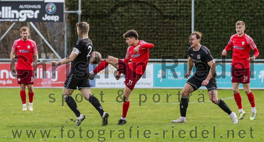 2024-02-24_020_FC_Schwaig_gegen_TSV_1880_Wasserburg | Oberding, Deutschland, 24.02.2024:
Fußball, 2. Runde Qualifikation TOTO-Pokal 2023 / 2024, 1. Spieltag, FC Schwaig gegen TSV 1880 Wasserburg, Endergebnis: 2:3

Tobias Jell (FC Schwaig, #2), Leon Simeth (TSV 1880 Wasserburg, #11), Markus Straßer (FC Schwaig, #11), Matthias Rauscher (TSV 1880 Wasserburg, #24)

Foto: Christian Riedel / fotografie-riedel.net