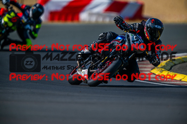 MaZZes_FotoMatrix_220722_1437 | TWIN