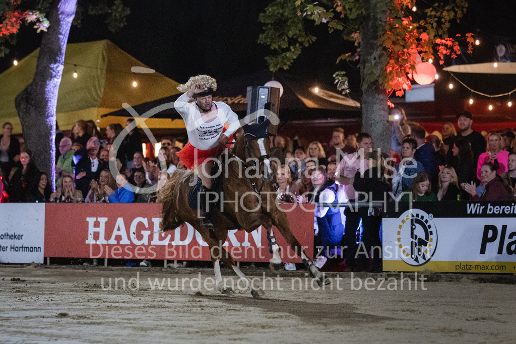 230827_Delbrueck_Kostuem-777 | Deine schönsten Turniermomente als professionelle Fotos! Entdecke hochwertige Pferdesport-Fotografie im Online-Shop. Jetzt Fotos finden & bestellen!