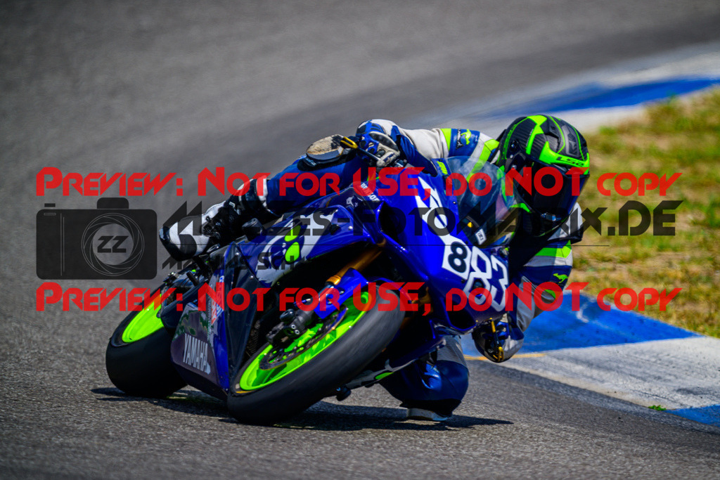 MaZZes_Fotomatrix_20250628_6007705_4844-2 | WEISS