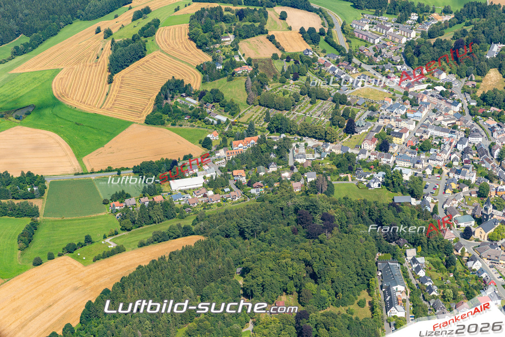Aktuelles Luftbild von  Helmbrechts Kauf mit Lizenz / Bildrechten möglich- Die Luftaufnahme wurde 2021 mittels UL-Flugzeug erstellt ( keine Drohne ) - hochauflösende Kamera-Systeme von  Canon -Beste Qualität - Für grossformatige Ausdrucke geeignet. Die Geschenkidee !