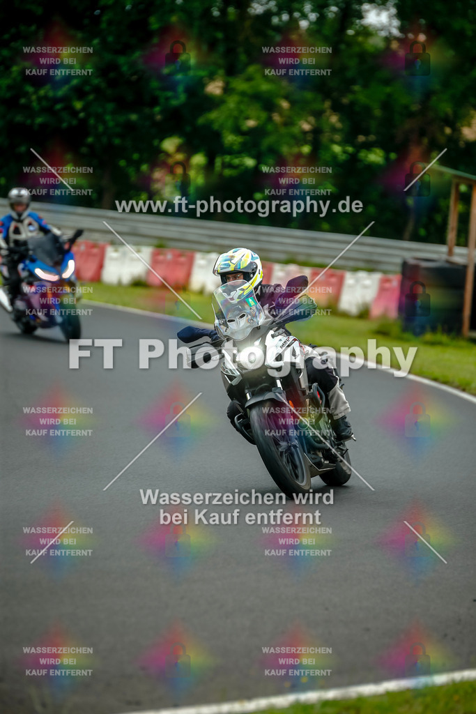 VBK-3716 | Hier findet Ihr Bilder von Touristenfahrten auf der Nürburgring Nordschleife oder von anderen Veranstaltungen die ich besucht habe. Viel Spass beim Durch Schauen 