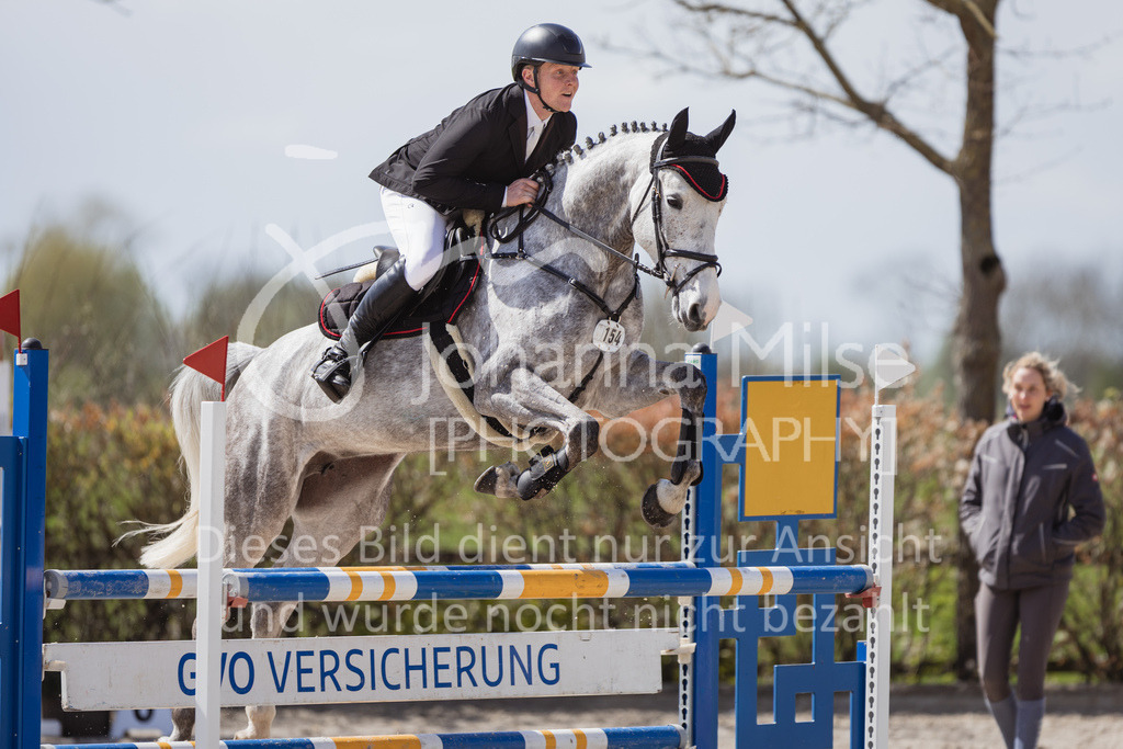 230425_Lemwerder_03SprPf-L-301 | Deine schönsten Turniermomente als professionelle Fotos! Entdecke hochwertige Pferdesport-Fotografie im Online-Shop. Jetzt Fotos finden & bestellen!