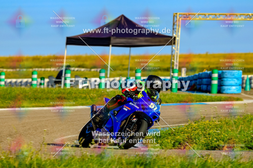 057-1261 | Hier findet Ihr Bilder von Touristenfahrten auf der Nürburgring Nordschleife oder von anderen Veranstaltungen die ich besucht habe. Viel Spass beim Durch Schauen 