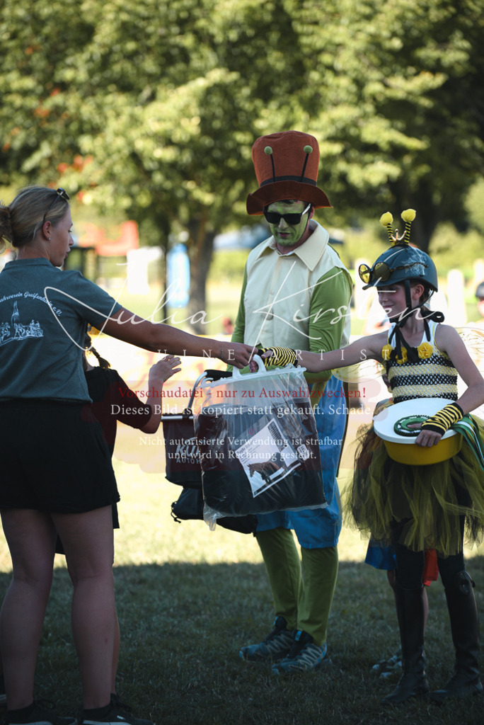 DSC_7851 | Pferde- und Turnierfotografie in Westsachsen. Pferdeportraits, Auftragszeichnungen und intuitive Kunst.