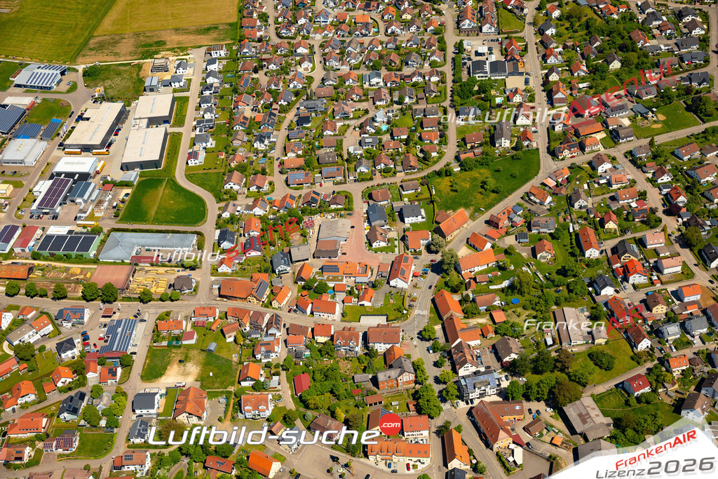Luftaufnahme der Stadt Schechingen - Die Luftaufnahme wurde 2025 vom UL-Flugzeug heraus erstellt ( keine Drohne ) - Hochauflösende Luftaufnahme - für professionelle Ausdrucke geeignet. Die Geschenkidee !Mit Lizenz und Bildrechte bestellbar