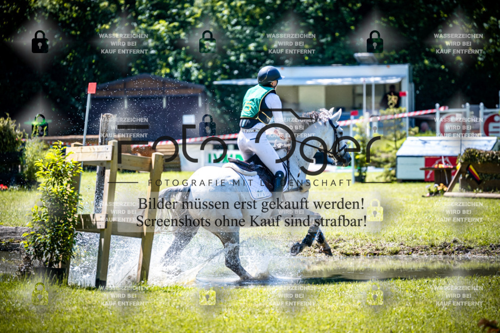 A1_Vielseitigkeitsturnier Melle Oldendorf-15c-0067 | Entdecke hochwertige Reitturnierfotos von Foto Oger. Professionell, emotional und authentisch – jetzt Lieblingsmomente im Shop bestellen.Deutschlandweite Turnierfotografie. - Realisiert mit Pictrs.com