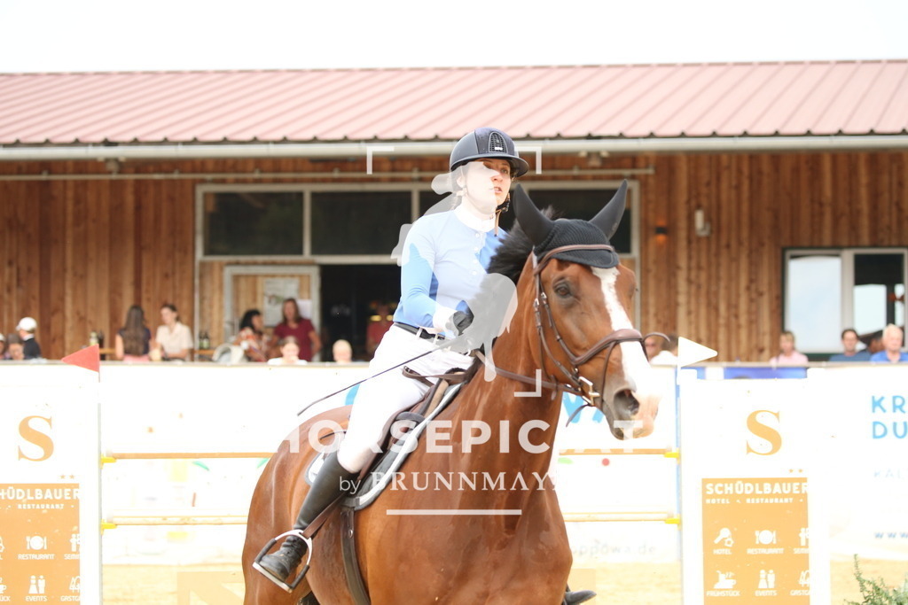 DL2Q8409 | Willkommen bei Brunnmayr - Design & Fotografie – Ihrem Spezialisten für Reitturniere und Pferdeveranstaltungen in Oberösterreich, Salzburg und Bayern! Seit über 17 Jahren sind wir leidenschaftlich dabei.