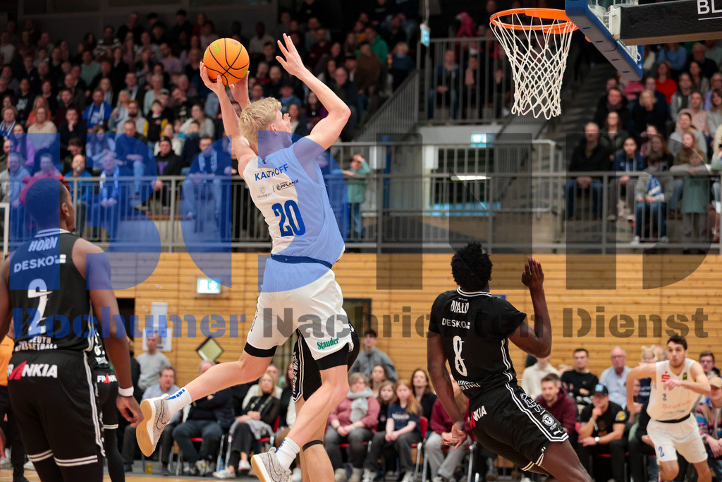 SES_BOCBAY20250209-13 | bond - Realisiert mit Pictrs.com