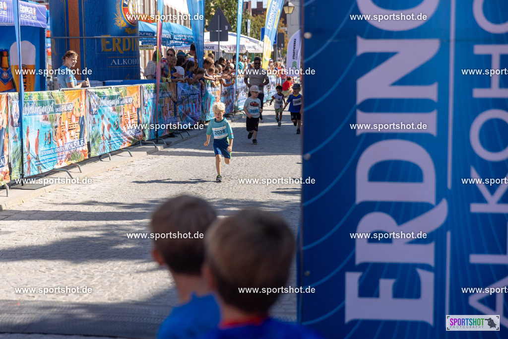 VJ__2935 | Stadtlauf Erding 2025 #stadtlauferding #erdingstadtlauf #stadtlauf_erding #laufmotivation #trisporterding #yourpictrs #sportshot_your_pictrs