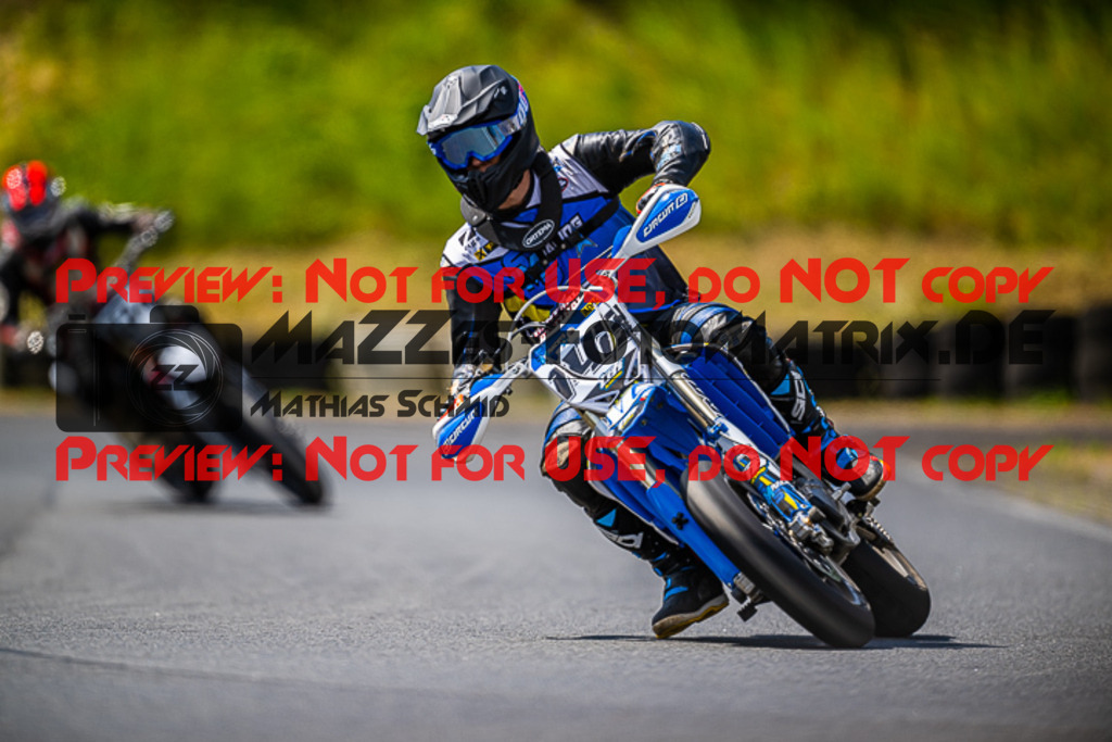 MaZZes_FotoMatrix_220528_9768 | Fotograf Mathias Schmid
Sportfotograf,
Eventfotograf,
Hochzeitsfotograf,
Portraitfotograf