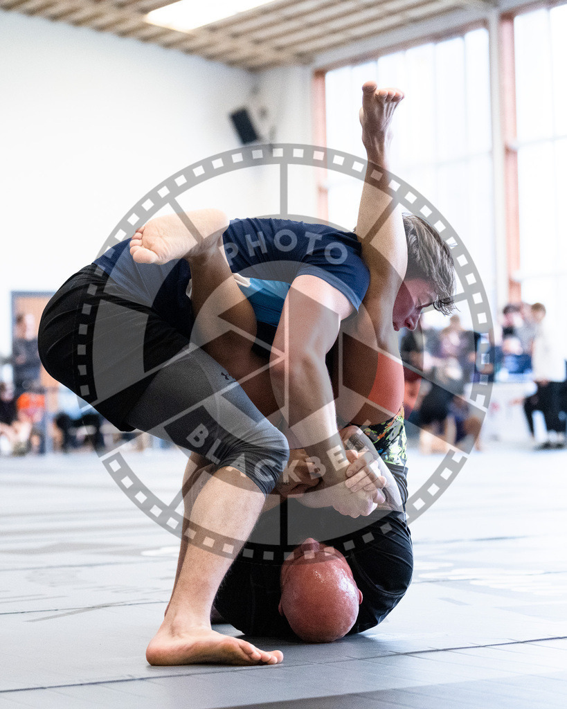 20251129PBB5451 | Fighters compete during the luta livre competition ILLCS XI winter edition on November 29, 2025 in Hannover, Germany.