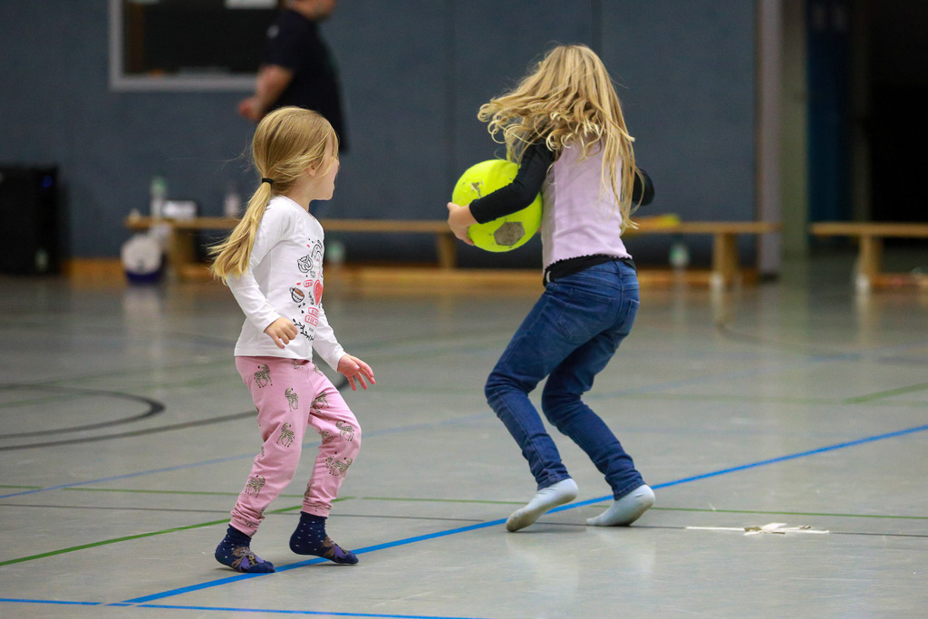 SVN_OscRheinhausen_021124_009 | Bildergalerie von Sport-Ereignissen aber auch von weiteren spannenden Dingen - nicht nur vom Niederrhein. In Anlehnung an den bekannten Spruch von Hanns Dieter Hüsch heißt das Motto: "Niederrhein ist überall".  - Realisiert mit Pictrs.com