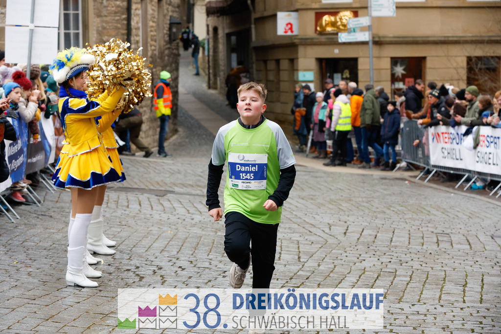 1700m Stadtwerke Jugendlauf | 3 Koenigslauf 2024 1700m Stadtwerke Jugendlauf - Realisiert mit Pictrs.com