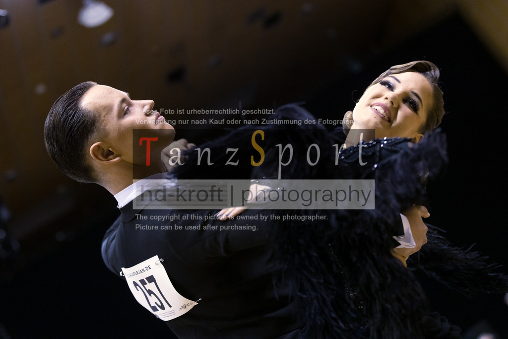 20241102_DM_HGR_Std_09953 | Tanzsportbilder, Standardtanz, Lateintanz, WDSF, DTV, LTVB, dancecomp, goc, hessen tanzt, blaues band der spree, walzer, tango, wiener walzer, slowfox, quickstepp, samba, rumba, cha-cha-cha, paso doble. jive, hd-kroft photography, turniertanzsport