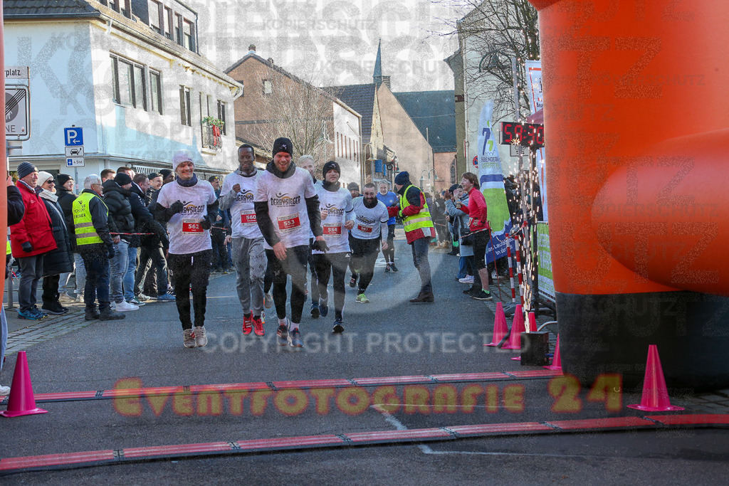 241201_1235_EX1_2804 | Sportfotografie im Rhein-Sieg Kreis, Köln, Bonn, NRW, Rheinland Pfalz, Hessen, etc. Unser Tätigkeitsfeld umfasst den Laufsport vom Volkslauf über den Marathon, Duathlon, Triathon bis zum Ultralauf wie Kölnpfad Ultra oder Schindertrail.
