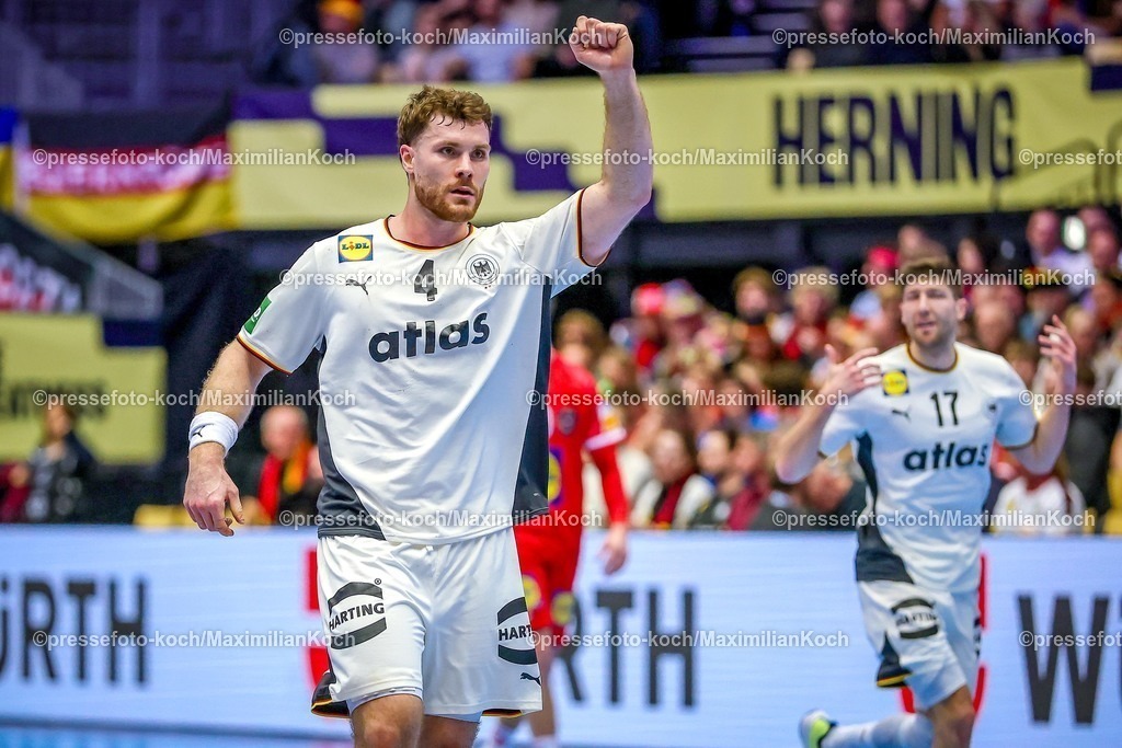 EHF15012602050 | 15.01.2026, Handball, Men's EHF EURO 2026, Deutschland - Östereich, Jyske Bank Boxen in Herning, Dänemark, Preliminary Round:  Johannes Golla (Germany #04) jubelnd