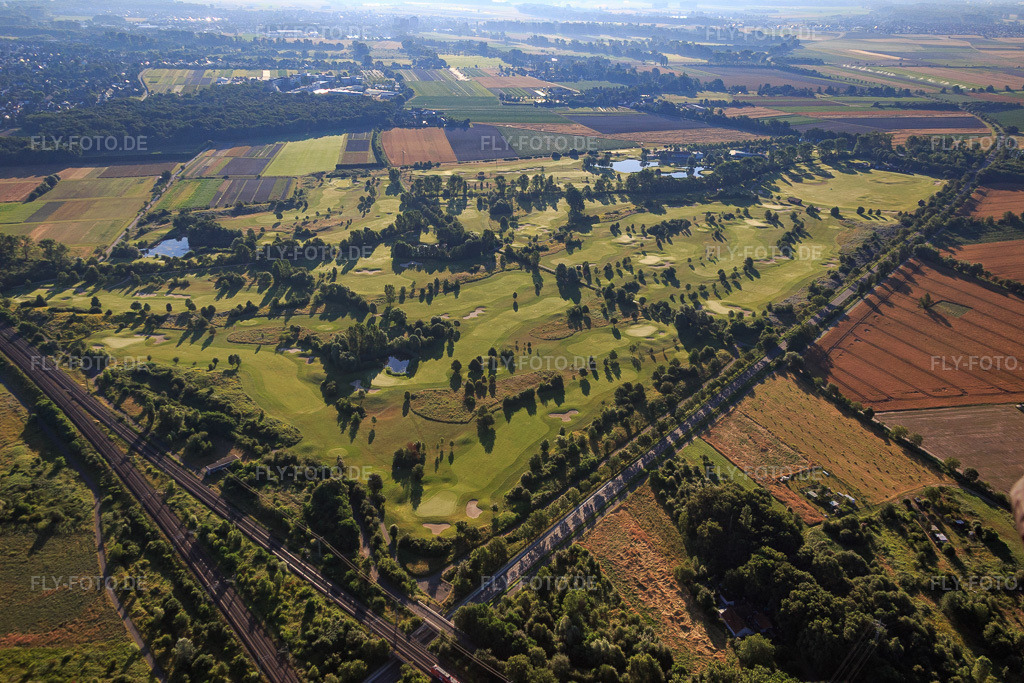 Luftbild: Gelände des Golfplatzes Golfpark Kurpfalz in Schifferstadt im Bundesland Rheinland-Pfalz in Deutschland. Foto: IMG_091670.jpg vom 10.07.2016 durch Werner Riehm/FLY-FOTO.deGC-Kurpfalz