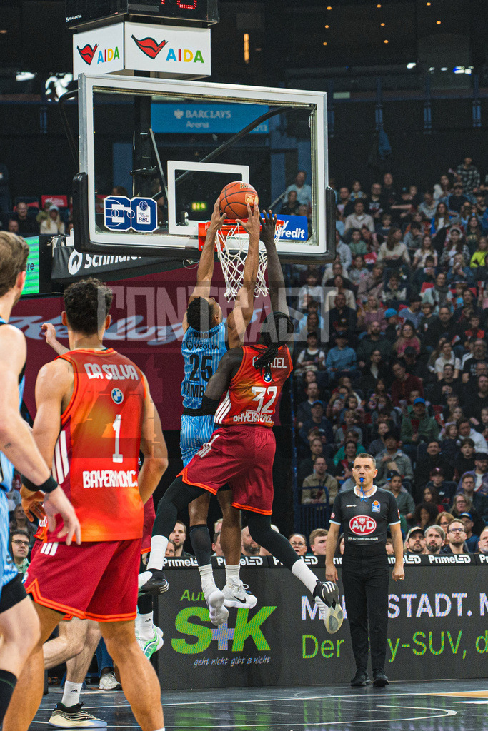 Basketball I Herren I Bundesliga I Saison 2025-2026 I 22. Spieltag I Veolia Towers Hamburg - FC Bayern Basketball | CONTRAST ZERØ MEDIA - Realisiert mit Pictrs.com