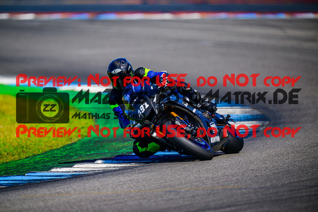 MaZZes_FotoMatrix_240520_6007705_8722 | WEISS