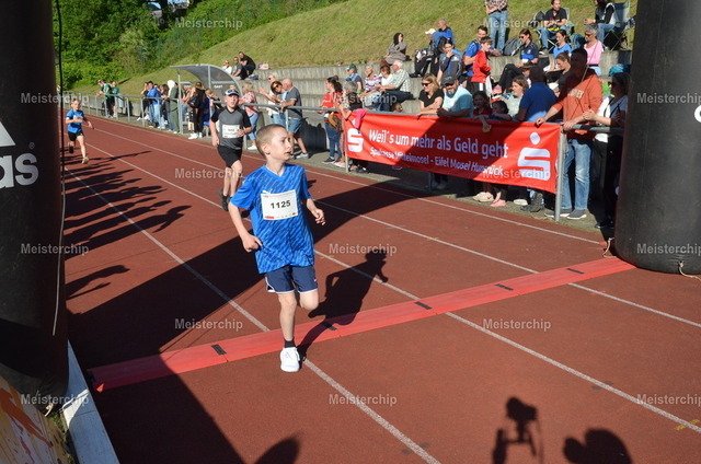 18-04-12_ | Meisterchip Fotoshop - Realisiert mit Pictrs.com