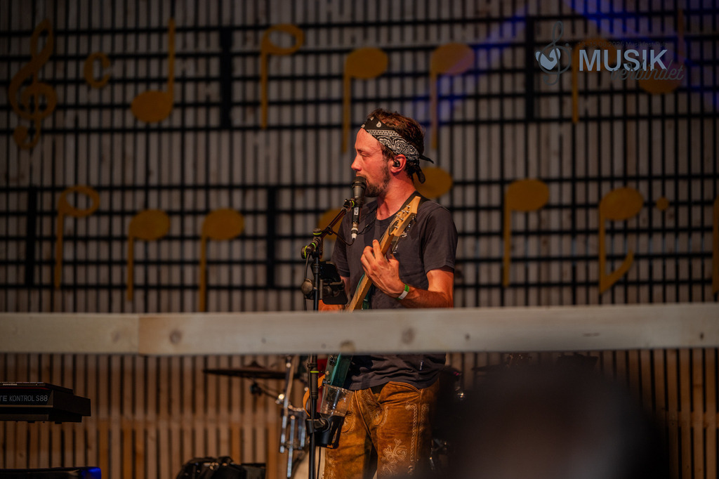 DSC_3286 | "Fussifoto.com – Ihr Ansprechpartner für hochwertige Fotografie! Entdecken Sie kreative Bilder und professionelle Dienstleistungen. Kontaktieren Sie uns für Ihre Projekte!"