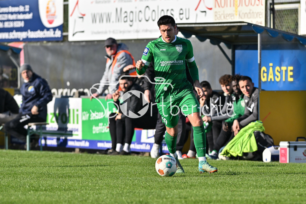 FC Pipinsried - TSV 1861 Nördlingen | Am Ball Julian BOSCH (TSV 19)