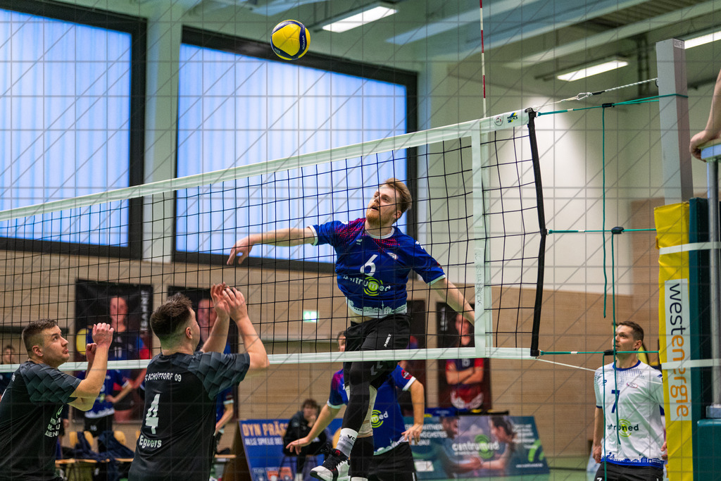 Oberliga 1 Männer 25/26 | VC Osnabrück I vs. FC Schüttorf II | 13.12.25: Oberliga 1 Männer 25/26 | VC Osnabrück I vs. FC Schüttorf II / Osnabrück / Deutschland  //   CREDIT:www.bullenfotos.de, Martin König, Hörner Weg 40, D-49078 Osnabrück, +4917663732967 // Nutzung und Weitergabe nur zu den vereinbarten Zwecken. Presseanfragen an Ersteller. Alle Rechte beim Ersteller. Honorierung nach MFM. - Realisiert mit Pictrs.com