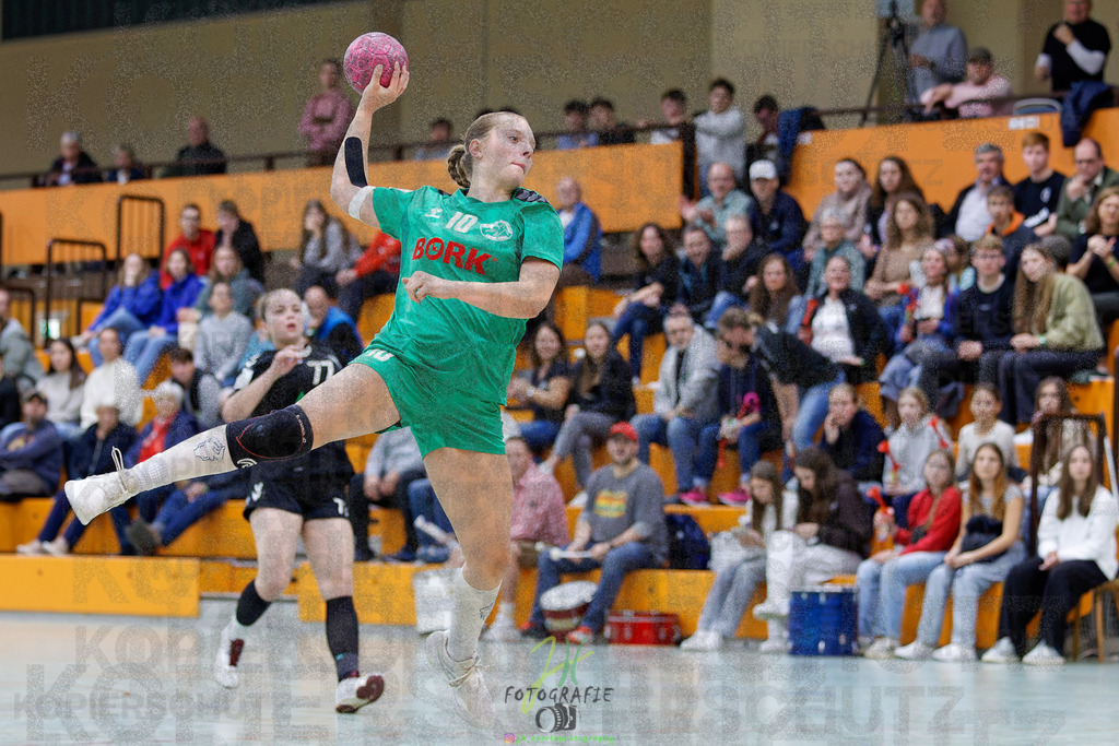 2024-10-19_397 | Jugendbundesliga B-Jugend weiblich; HSG Kleenheim/Langgöns - Longericher SC am 19.10.2024 in Oberkleen (Weidig-Halle) - Realisiert mit Pictrs.com