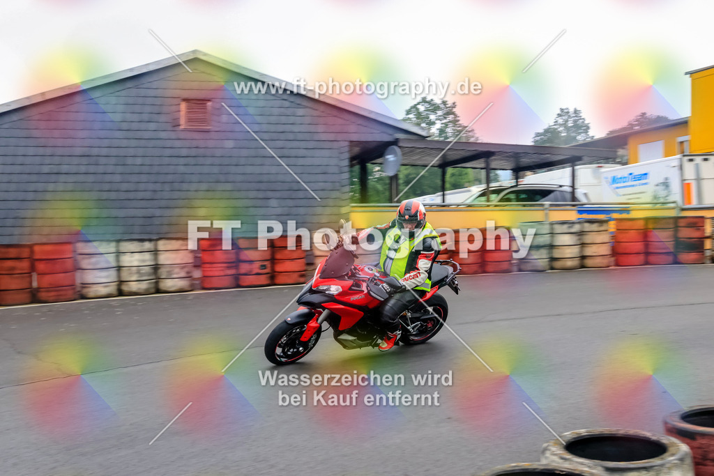 _TCM3121 | Hier findet Ihr Bilder von Touristenfahrten auf der Nürburgring Nordschleife oder von anderen Veranstaltungen die ich besucht habe. Viel Spass beim Durch Schauen 