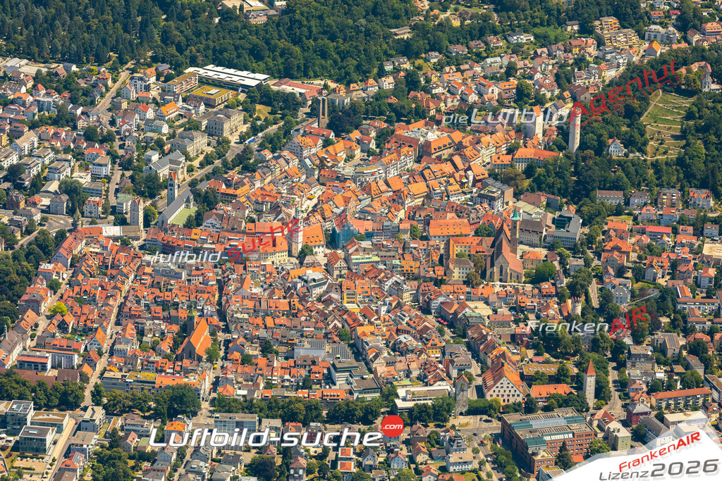 Aktuelles Luftbild von Altstadt Ravensburg - Die Luftaufnahme wurde 2022 mittels UL-Flugzeug erstellt ( keine Drohne ) - hochauflösende Kamera-Systeme von  Canon -Beste Qualität - Für grossformatige Ausdrucke geeignet. Die Geschenkidee !