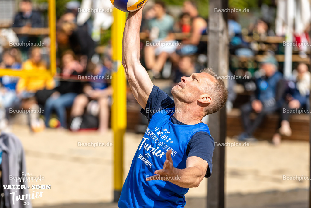 2022-00063050-Vater-Sohn-Turnier-Turnierbilder-2 | 26.05.2022; Berlin Foto: Gerold Rebsch - www.beachpics.de