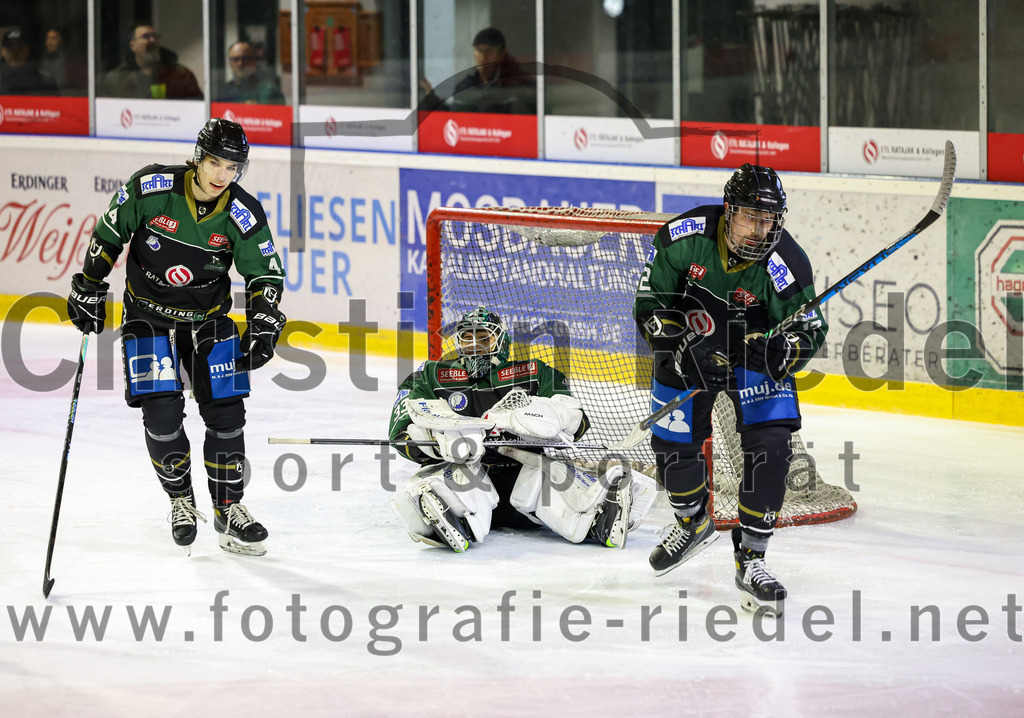 2022-12-23_022_TSV_Erding_gegen_EA_Schongau | Erding, Deutschland, 23.12.2022:
Eishockey, Bayernliga 2022 / 2023, 22. Spieltag, TSV Erding gegen EA Schongau, Endergebnis: 

Foto: Christian Riedel / fotografie-riedel.net