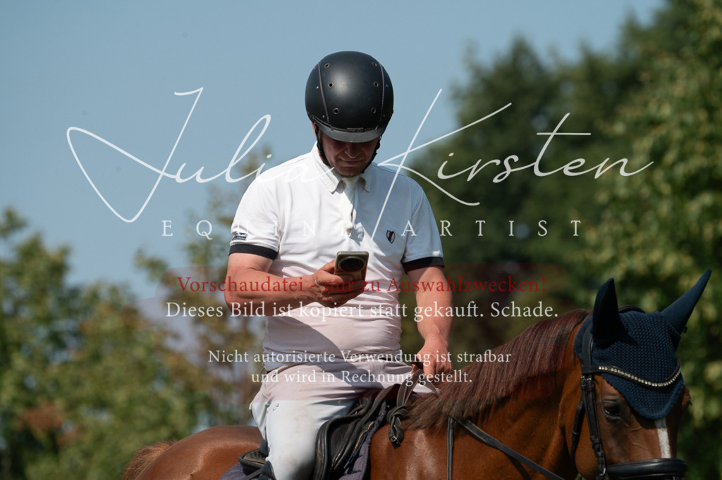 DSC_0636 | Pferde- und Turnierfotografie in Westsachsen. Pferdeportraits, Auftragszeichnungen und intuitive Kunst.