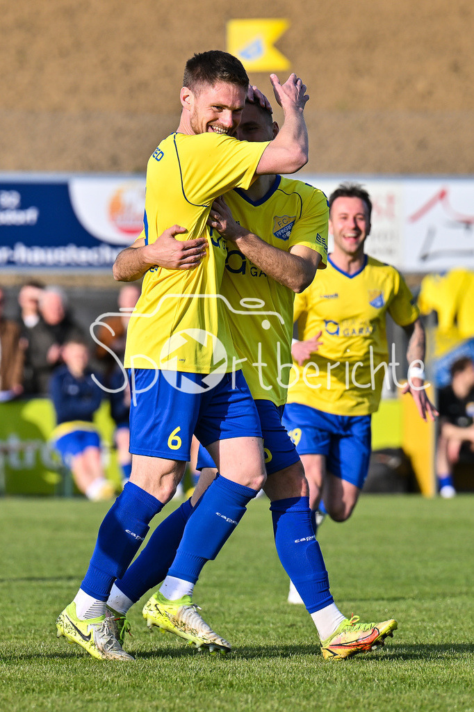 FC Pipinsried - TSV Grünwald | Jubel nach dem Treffer zum 1-0 druch Mario GOTZENDORFER (FCP #6) / Tor / Torschuetze / Freude / Happy / Bayernliga Sued: FC Pipinsried - TSV Gruenwald, Kuechenstadel Arena am 11.04.2025