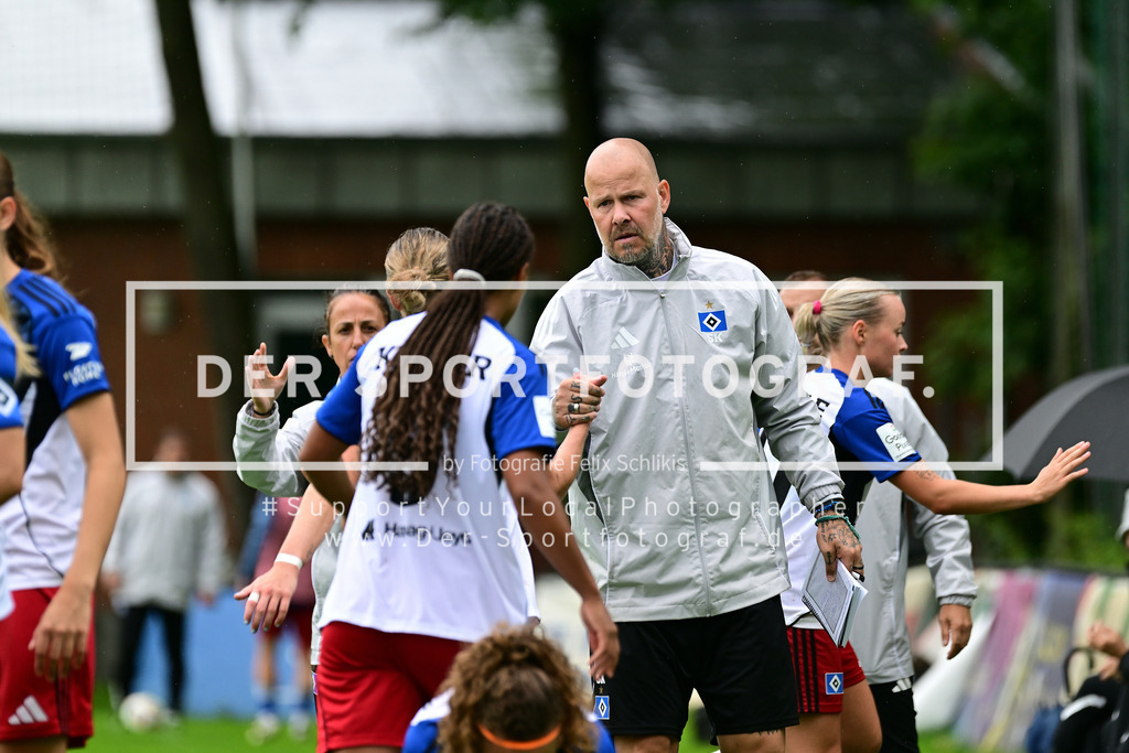 Fußball I Frauen I Saison 2025-2026 I Testspiel I Hamburger SV - FC Viktoria 1889 Berlin I 19404 | Der Sportfotograf. - Realisiert mit Pictrs.com