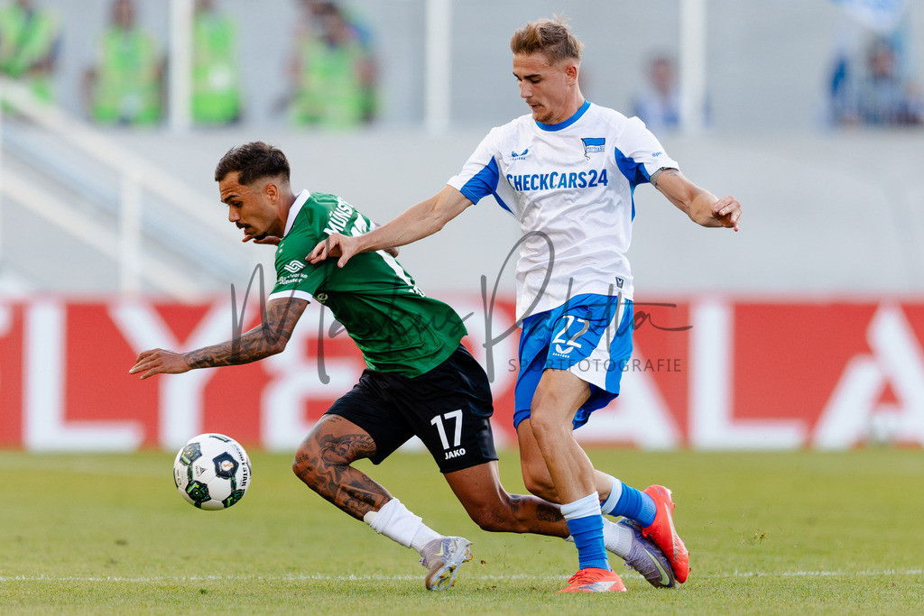 DFB-Pokal 2025/2026, 1. Runde: SC Preußen Münster - Hertha BSC Berlin | Münster, 18.08.2025: DFB-Pokal 2025/2026, 1. Runde, SC Preußen Münster gegen Hertha BSC Berlin im LVM-Preußenstadion in Münster.(Foto: sportfotografie.ms | Markus Paletta) - Realisiert mit Pictrs.com