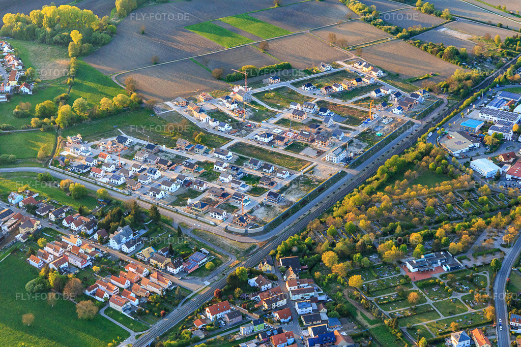 Luftbild: Neubaugebiet Paul-Klee-Ring und Franz-Marc-Ring in Wörth am Rhein im Bundesland Rheinland-Pfalz in Deutschland. Foto: IMG_099256.jpg vom 23.04.2017 durch Werner Riehm/FLY-FOTO.de