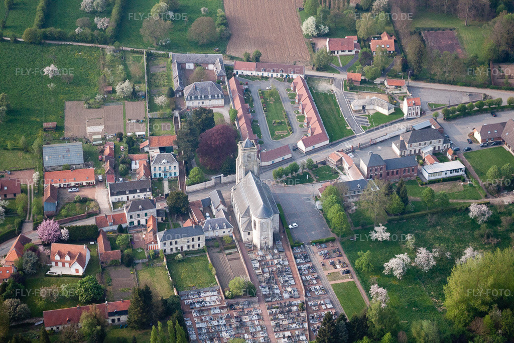 Luftbild: Ortsansicht in Rivière im Bundesland Pas-de-Calais in Frankreich. Foto: IMG_40096.jpg vom 17.04.2011 durch Werner Riehm/FLY-FOTO.de