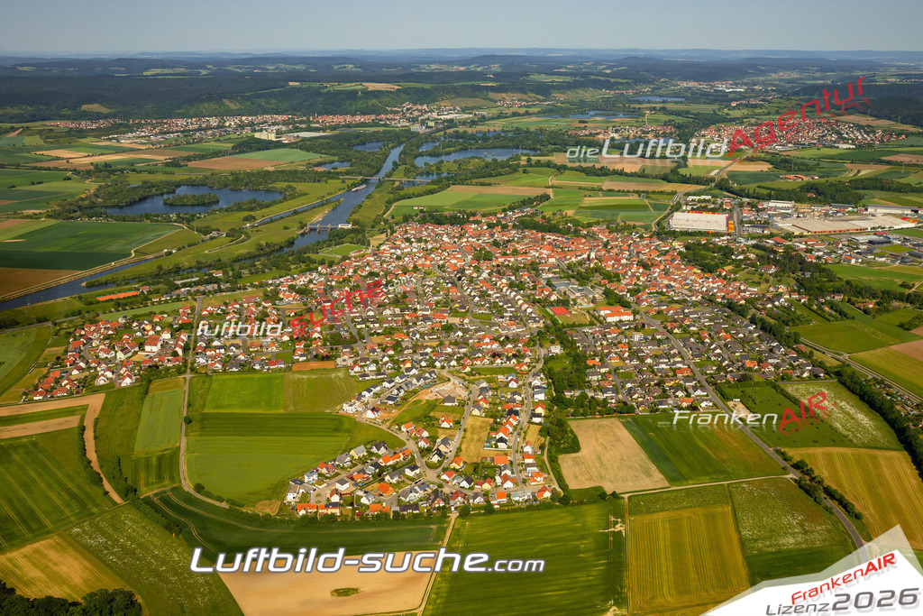 Das Luftbild zeigt  Knetzgau - Die Luftaufnahme wurde 2023 vom UL-Flugzeug aus erstellt ( keine Drohne ) - Hochauflösende Luftaufnahme - Für grossformatige Ausdrucke geeignet. Die Geschenkidee !Mit Lizenz und Bildrechte bestellbar