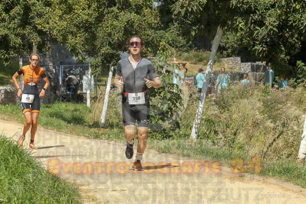 250824_1235_EX1_9835 | Sportfotografie im Rhein-Sieg Kreis, Köln, Bonn, NRW, Rheinland Pfalz, Hessen, etc. Unser Tätigkeitsfeld umfasst den Laufsport vom Volkslauf über den Marathon, Duathlon, Triathon bis zum Ultralauf wie Kölnpfad Ultra oder Schindertrail.